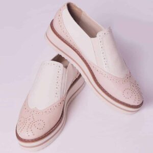 Zapato para mujer tipo oxford en cuero color nude y blanco talco - - Envió y devolución GRATIS en toda Colombia - Múltiples Medios de Pago. ¡Compra Aquí!